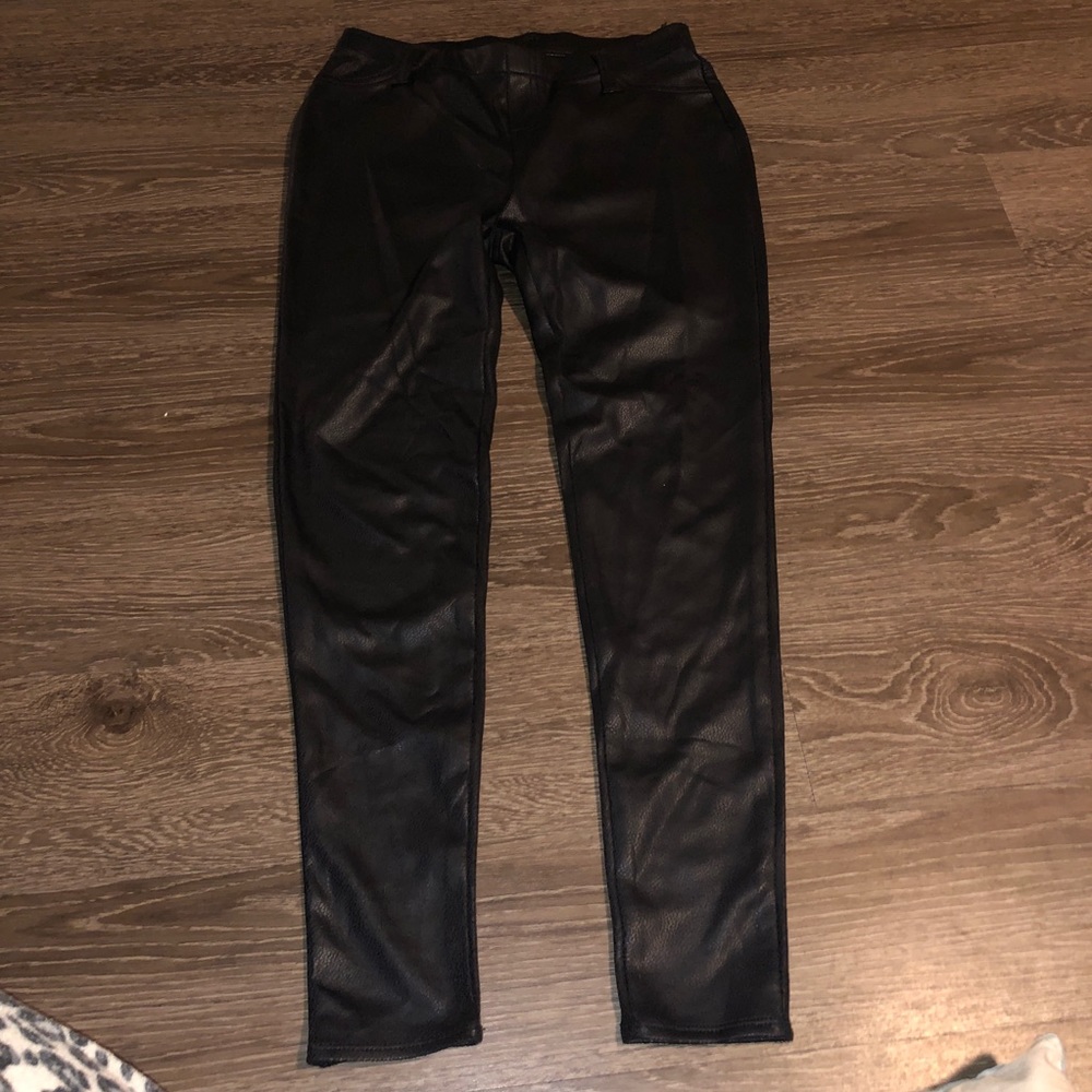 Faux leather leggings